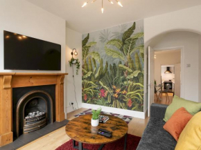 Pass the Keys Beautiful 2 bed home in Nottingham with free parking